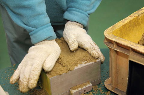 コラム　鋳物体験　機械の転職