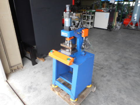 0.2トンエアープレス　JAM　中古機械