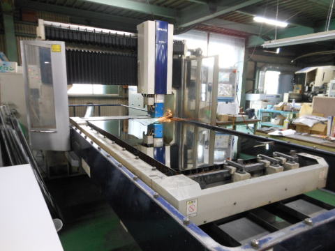レーザー加工機 三菱 中古機械