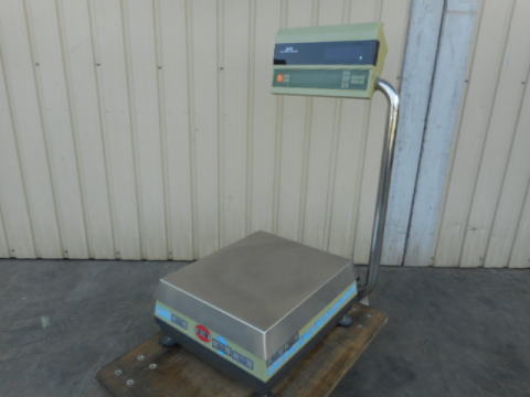 電子天秤　AND　中古