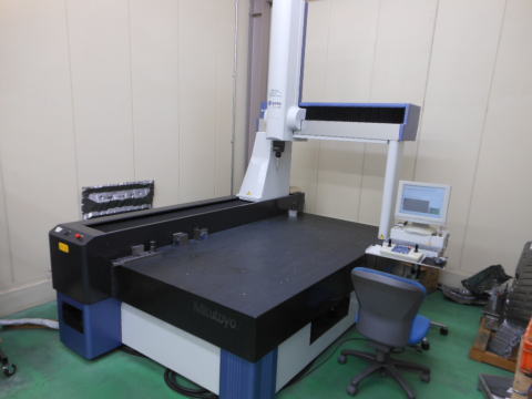 三次元測定機　ミツトヨ　中古