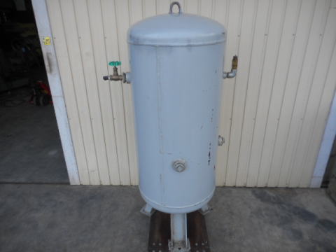 エアータンク 旭ポンプ製作所 中古