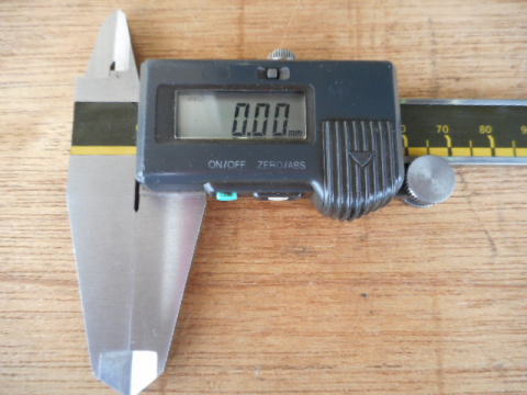 デジタルノギス　ミツトヨ　中古機械