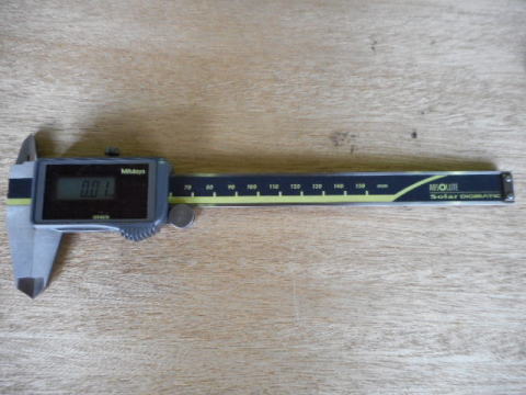 デジタルノギス　ミツトヨ　中古機械