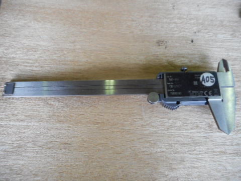 デジタルノギス　ミツトヨ　中古機械