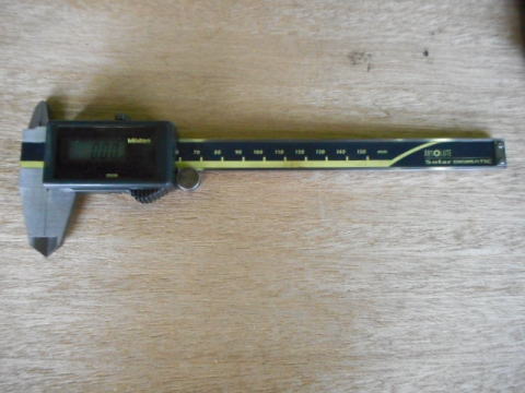 デジタルノギス　ミツトヨ　測定工具