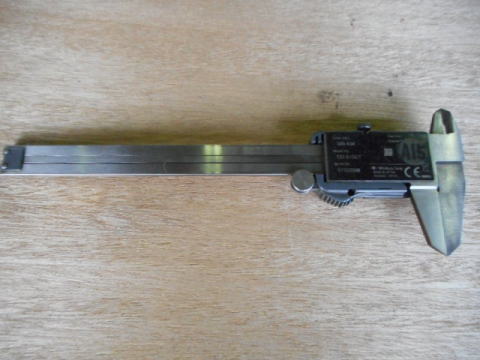 デジタルノギス ミツトヨ 測定工具