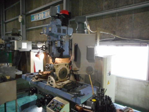 NCラム形フライス盤 静岡 中古機械