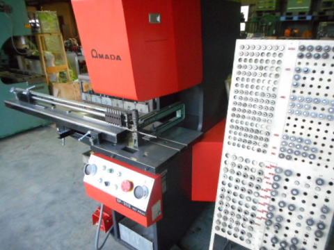 セットプレス　アマダ　中古機械