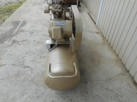 コンプレッサー　東芝　中古機械