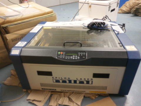 レーザーカッター　エピログ　中古機械
