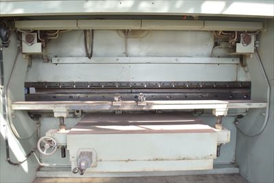 プレスブレーキ コマツ PHS160×310中古