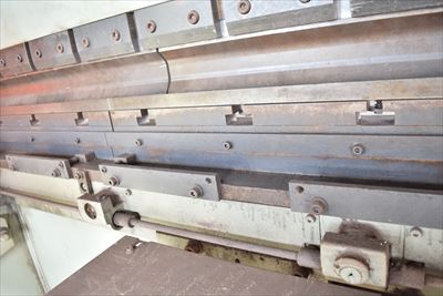 プレスブレーキ コマツ PHS160×310中古