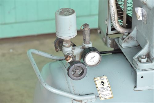 コンプレッサー 日立 3.7P-9.5VD6中古