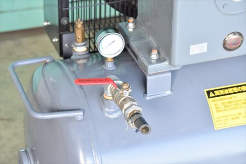 コンプレッサー アネスト岩田 TLP55EG-10中古