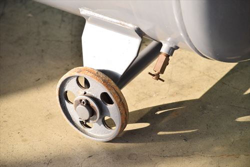 コンプレッサー アネスト岩田 TLP55EG-10中古