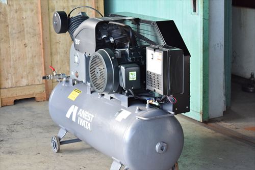 コンプレッサー アネスト岩田 TLP55EG-10中古