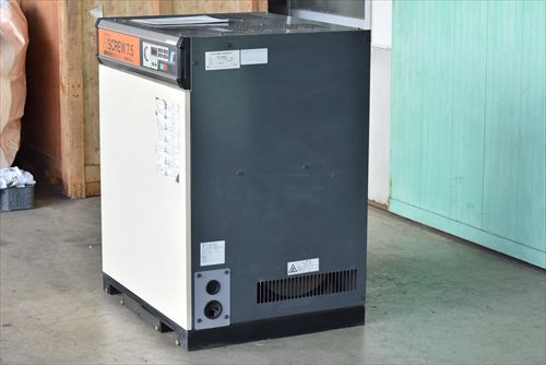 スクリューコンプレッサー 日立産機システム OSP-7.5M6AR2中古