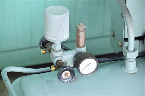 コンプレッサー 日立産機システム 2.2P-9.5VA6中古