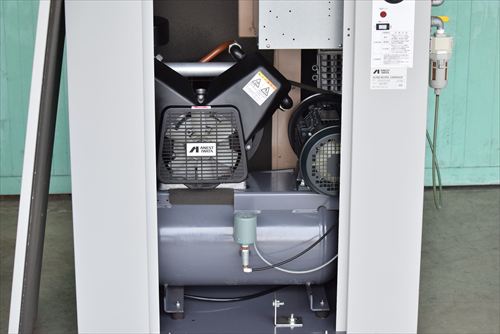 【2.2kW】コンプレッサー アネスト岩田 CFP22CF-8.5D中古