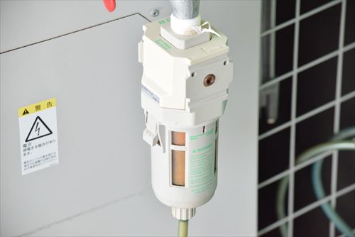 【2.2kW】コンプレッサー アネスト岩田 CFP22CF-8.5D中古