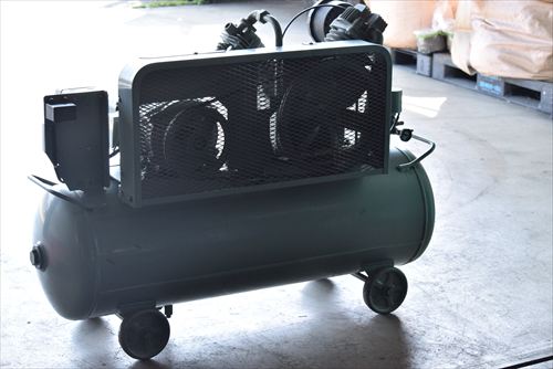 【3.7kW】コンプレッサー 日立産機システム 3.7P-9.5VD6中古