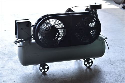 【2.2kW】コンプレッサー アネスト岩田 TLD22-10中古