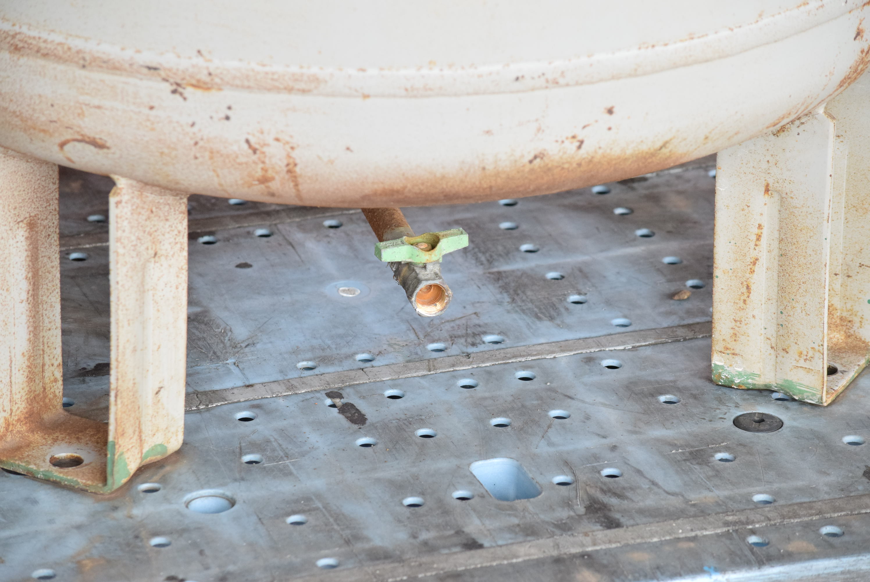 【600L】エアータンク アネスト岩田 SAT-600-100中古