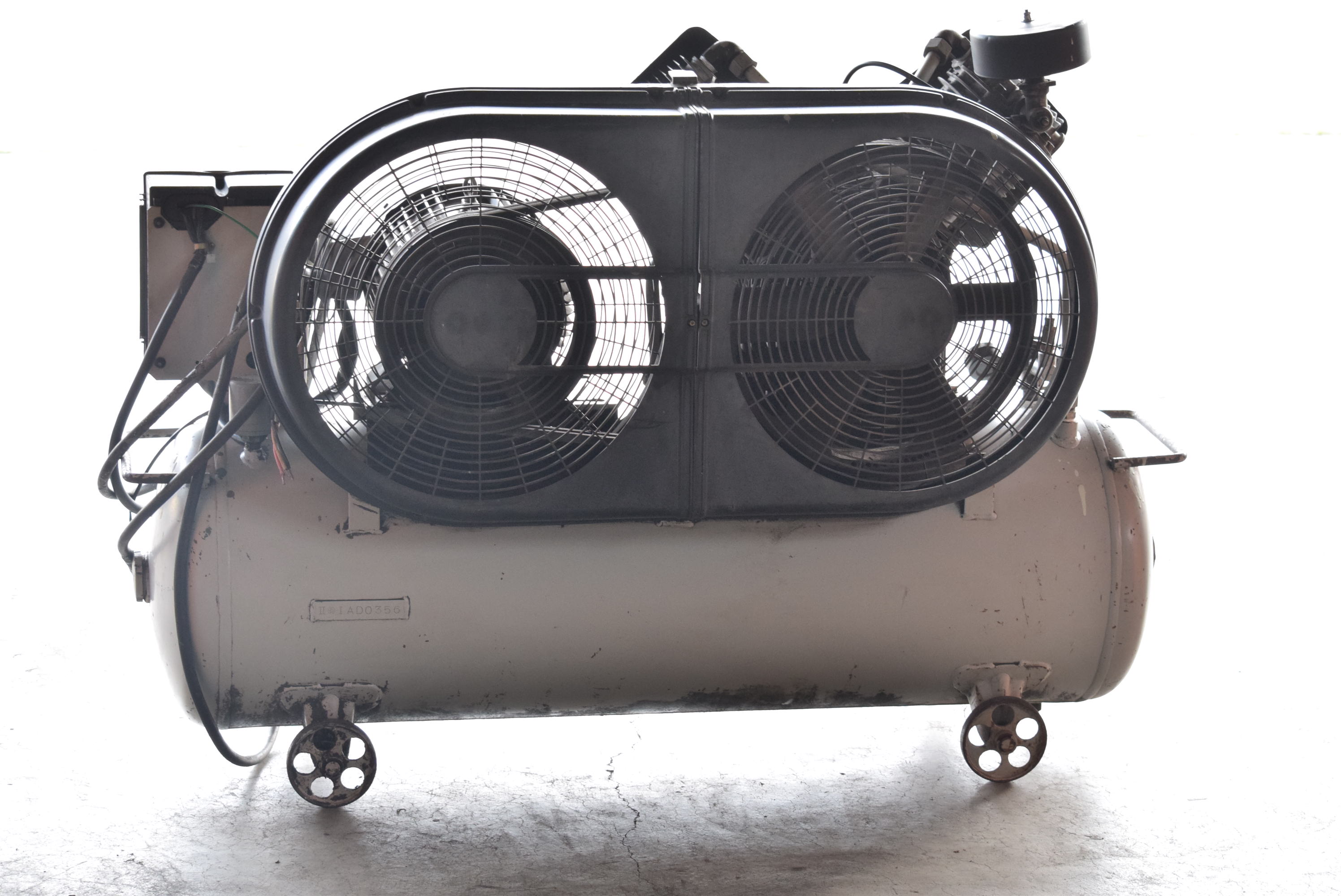 【5.5kW】コンプレッサー アネスト岩田 TLP55-10中古