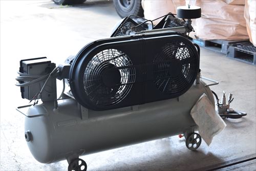 【3.7kW】コンプレッサー アネスト岩田 TLD37-10中古