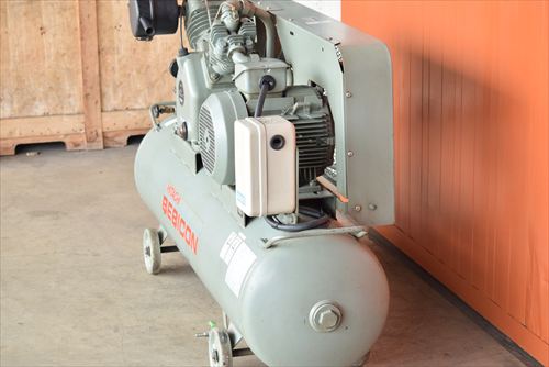 【5.5kW】コンプレッサー 日立産機システム 5.5U-9.5VA6中古