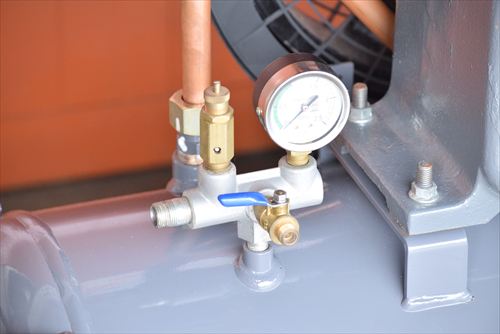 【3.7kW】コンプレッサー アネスト岩田 TLP37EF-10中古