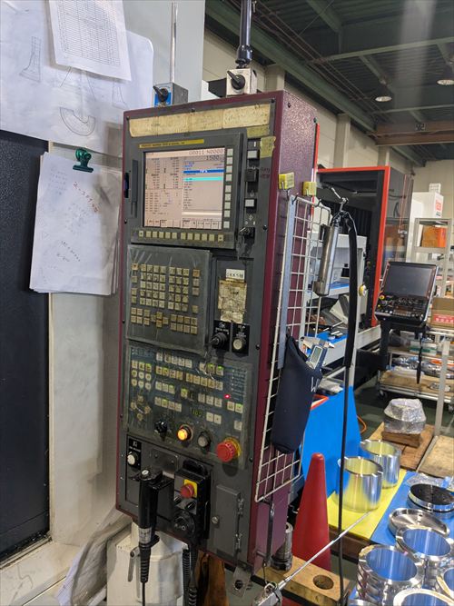 【現場物件】立形マシニングセンタ OKK VP600中古