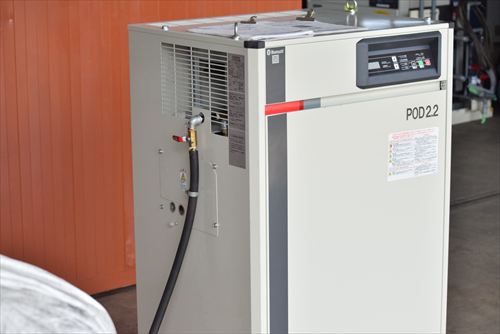 【2.2kW】コンプレッサー 日立産機システム POD-2.2MNB6中古
