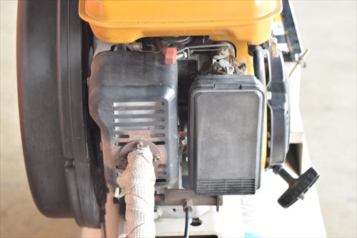 【2.2kW】エンジンコンプレッサー アネスト岩田 TLUE22B-14S中古