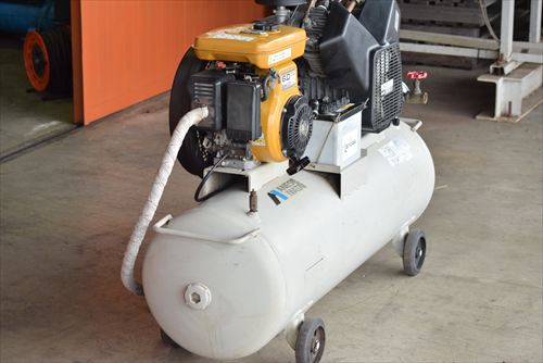 【2.2kW】エンジンコンプレッサー アネスト岩田 TLUE22B-14S中古