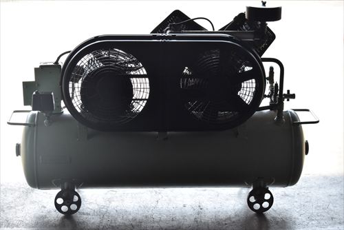 コンプレッサー アネスト岩田 TLP37-10中古